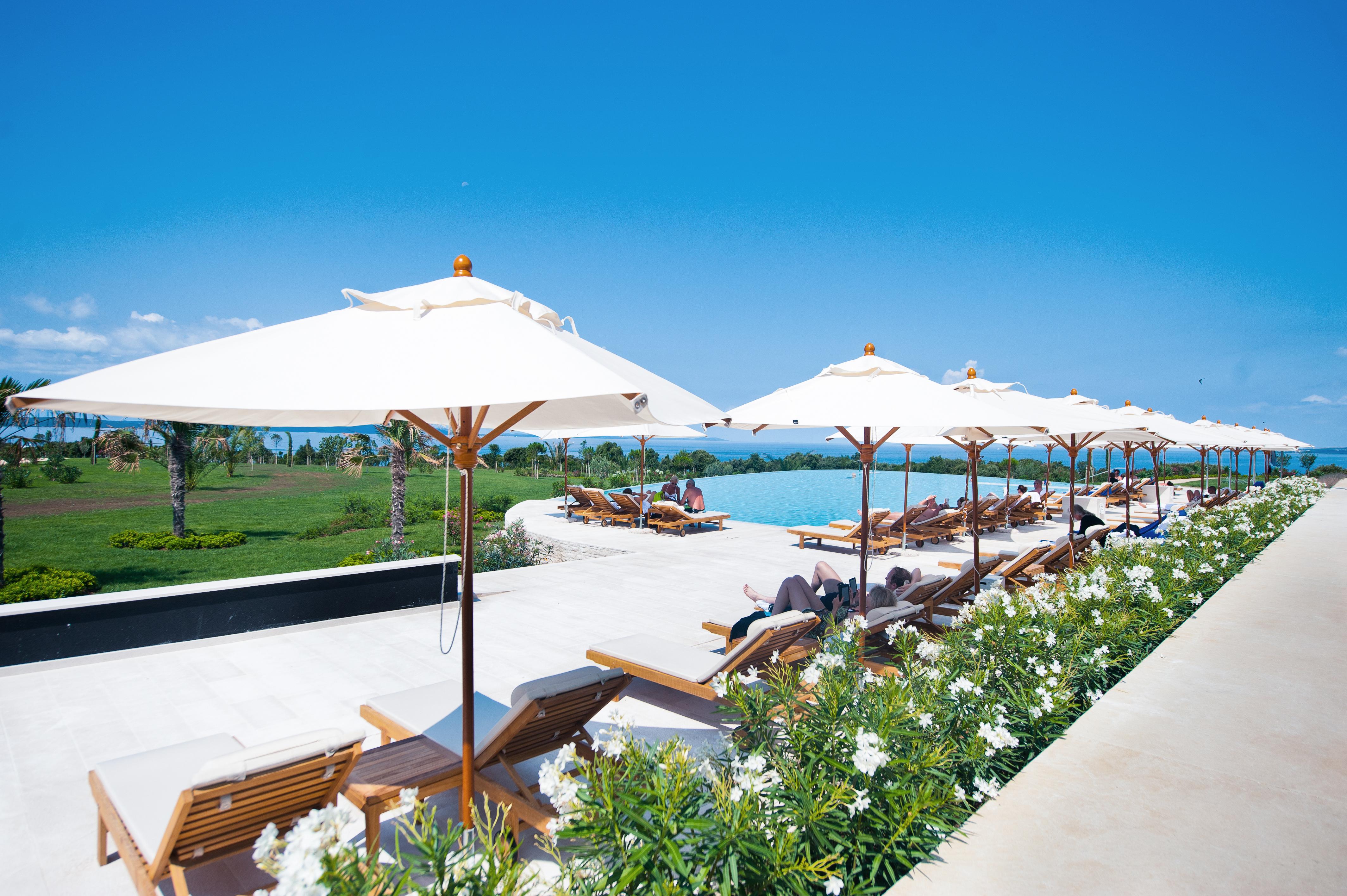 Falkensteiner Hotel & Spa Iadera Petrcane Exterior photo The pool at the hotel