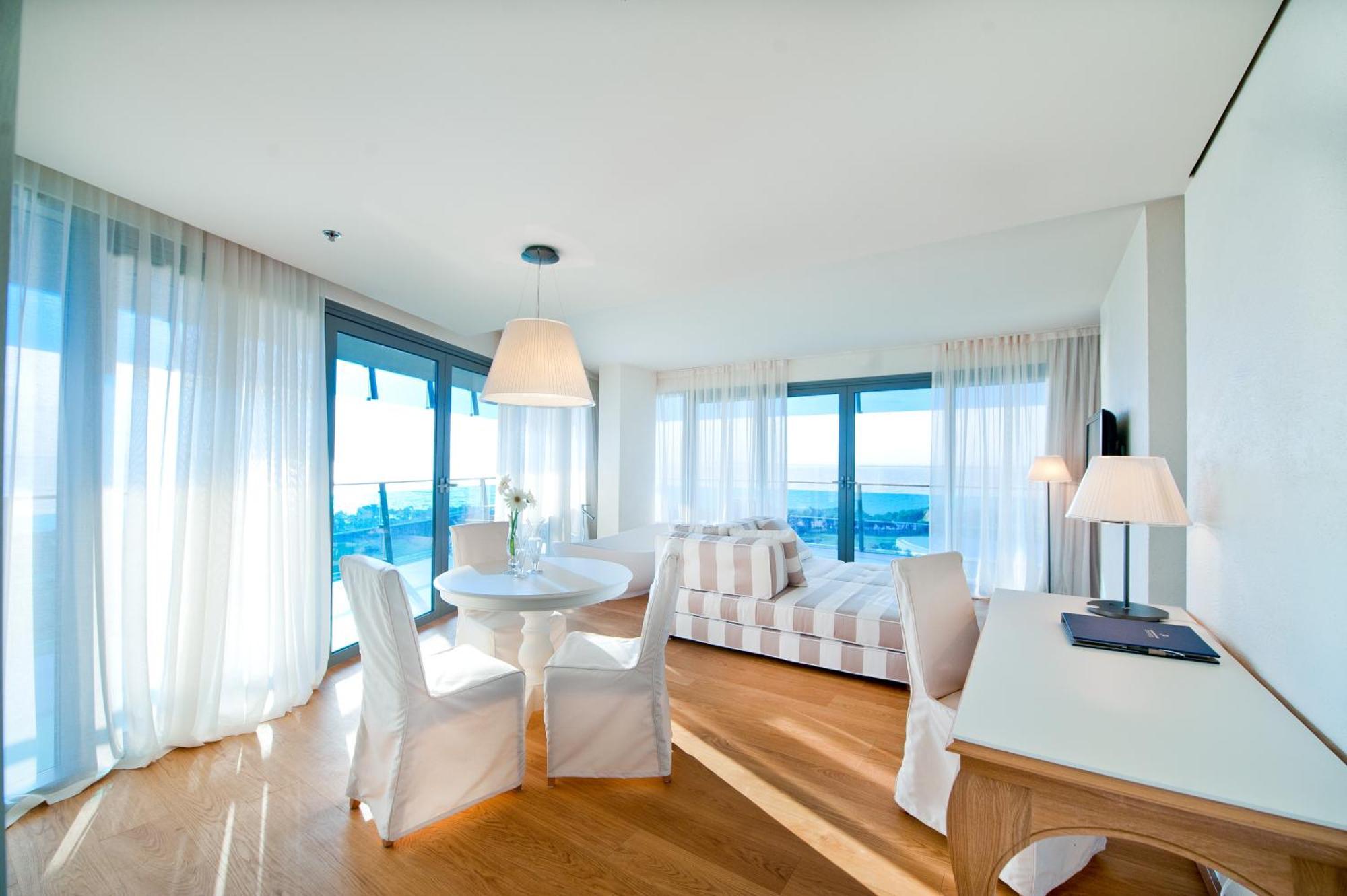 Falkensteiner Hotel & Spa Iadera Petrcane Room photo A suite at the hotel