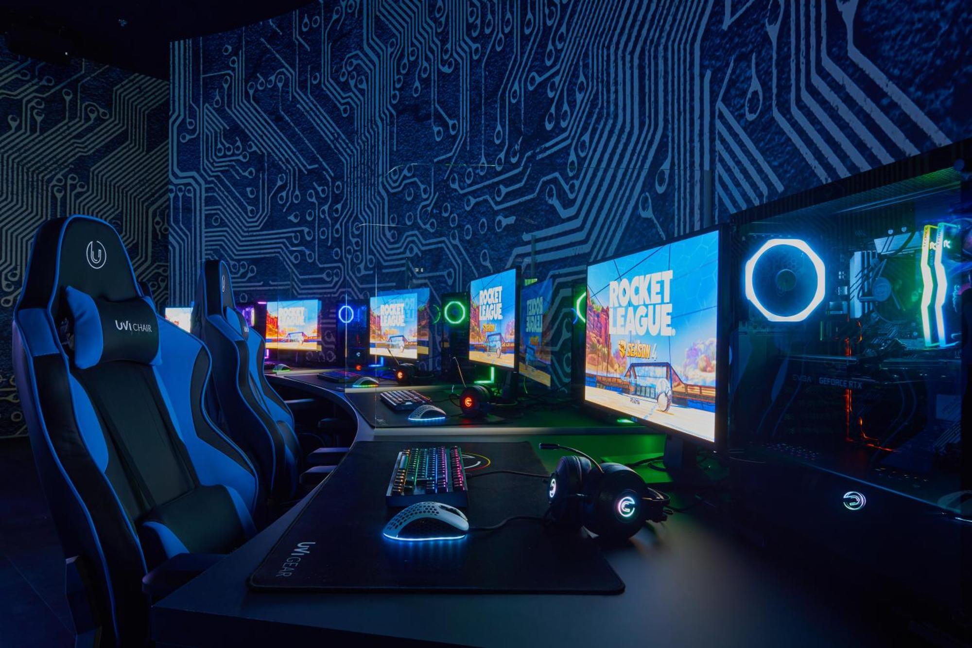 Falkensteiner Hotel & Spa Iadera Petrcane Exterior photo The gaming room at the 2019 Intel Extreme Masters
